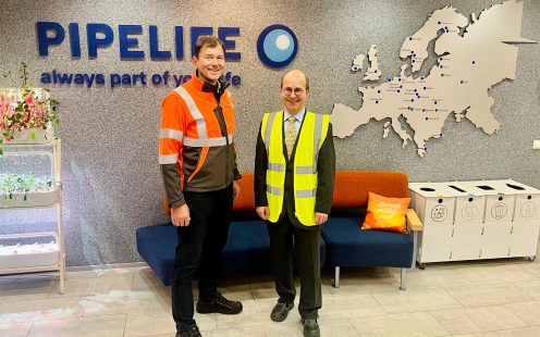 Austria suursaadik külastas Pipelife Eesti tehast
