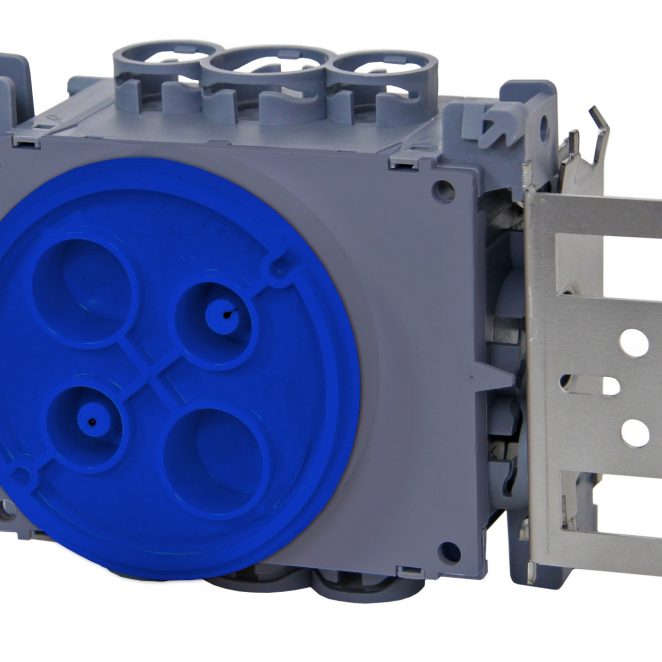 Powerline wall box for installation with short mounting bracket